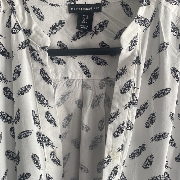 SMALL | Tunic length shirt - Picture 3 of 9